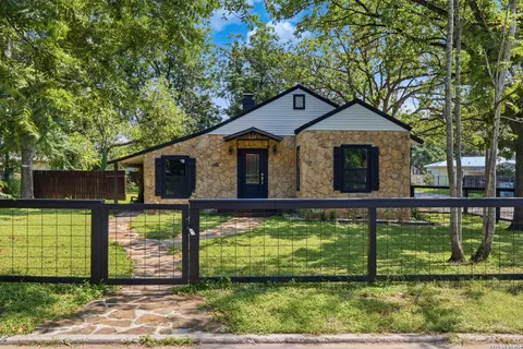 520 Frost St, San Antonio, TX 78201