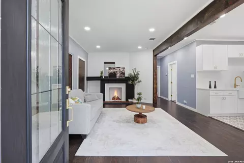 520 Frost St, San Antonio, TX 78201