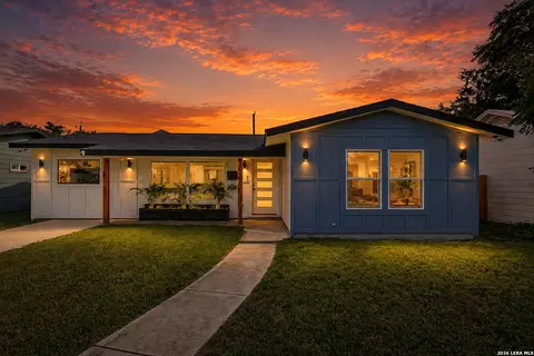 219 Laurelwood Dr, San Antonio, TX 78213
