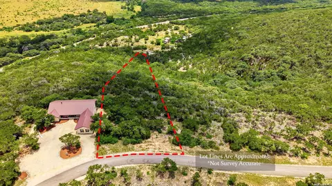 411 S Ridge Dr, Concan, TX 78838
