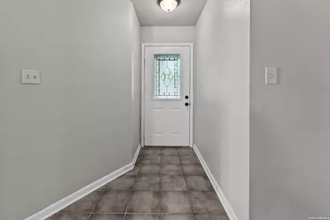 Entry Way - 302 Bain Dr, Devine, TX 78016 photo 2 of 2