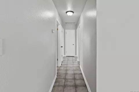 Entry Way - 302 Bain Dr, Devine, TX 78016 photo 1 of 2