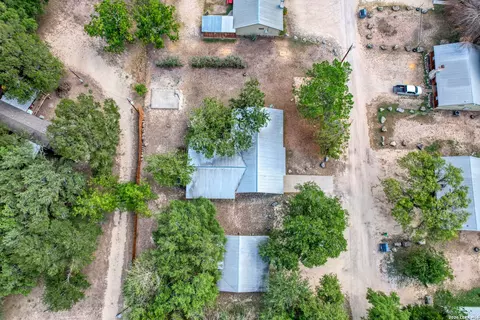 View/Area - 100 Pineview, Concan, TX 78838 photo 10 of 11