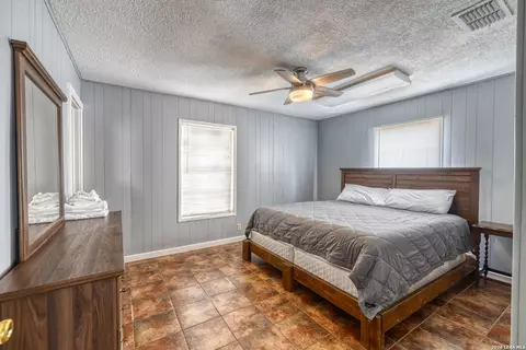 Bedroom - 100 Pineview, Concan, TX 78838 photo 5 of 8