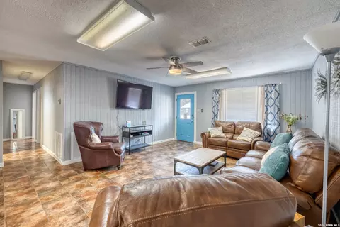 Living - 100 Pineview, Concan, TX 78838 photo 3 of 4