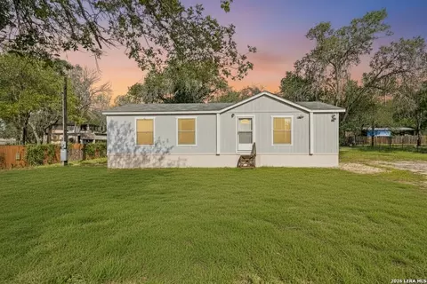 23307 Hickory Shadow, Elmendorf, TX 78112