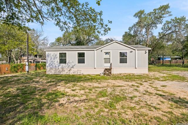 23307 Hickory Shadow, Elmendorf, TX 78112