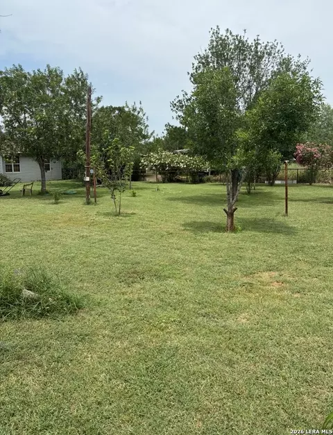 Exterior - 323 E White St, Dilley, TX 78017 photo 5 of 5