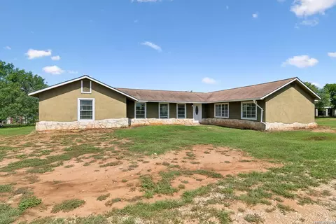 7627 Triple Oaks Dr, San Antonio, TX 78263