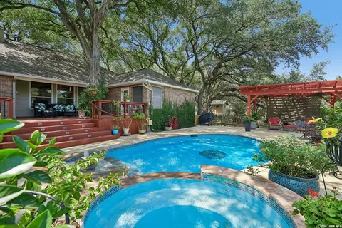 9331 Gardenia Bend Dr, Garden Ridge, TX 78266