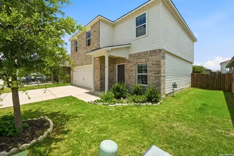 Exterior - 15310 Escalante Pass, Von Ormy, TX 78073 photo 3 of 4