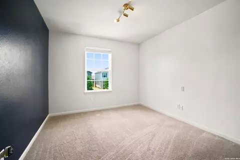 Bedroom - 15310 Escalante Pass, Von Ormy, TX 78073 photo 4 of 5