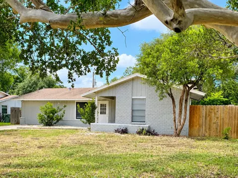 6235 Flint Rock Dr, San Antonio, TX 78238