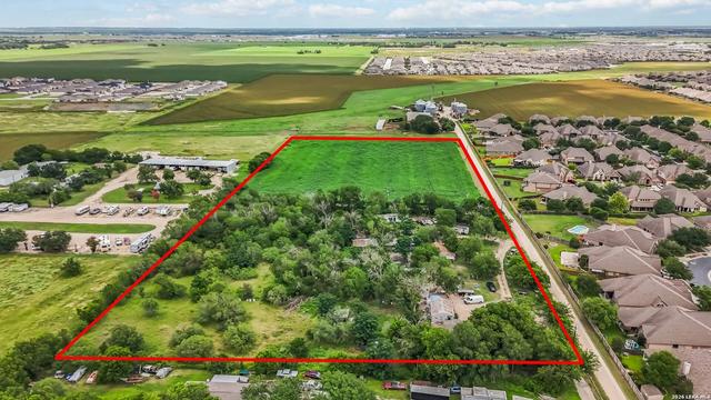 3275 N State Highway 46, Seguin, TX 78155