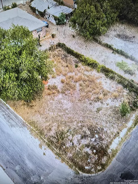 2221 Chihuahua St, San Antonio, TX 78207