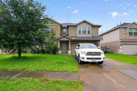 135 Meadow Valley Dr, Conroe, TX 77384