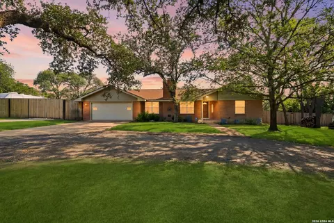 202 Mesa Alta St, San Antonio, TX 78232