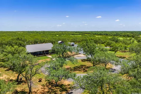 15599 E Highway 85 Carnes, Pearsall, TX 78061