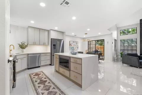 4509 Smokey Wood Ln, San Antonio, TX 78249