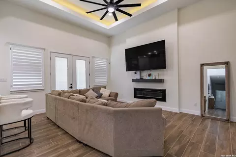 709 Encinal Dr, Eagle Pass, TX 78852 photo 7