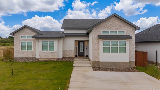 709 Encinal Dr, Eagle Pass, TX 78852