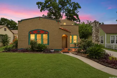 1833 W Gramercy Pl, San Antonio, TX 78201