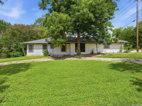 402 Stardust Dr, San Antonio, TX 78228