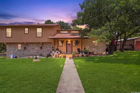 410 Susie Dr, Canyon Lake, TX 78133