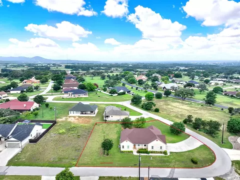 174 Edgewood, Bandera, TX 78003