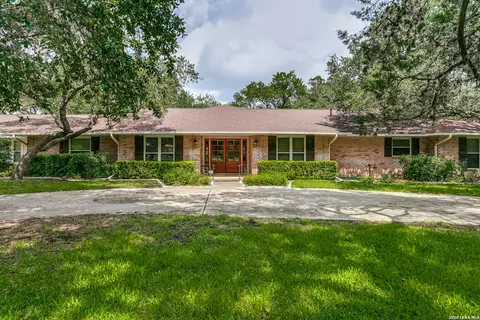 218 Village Cir, Hill Country Village, TX 78232