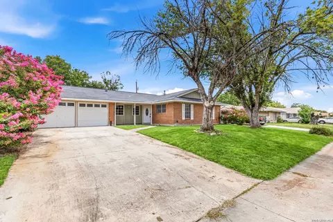 4623 Old Coach Ln, San Antonio, TX 78220