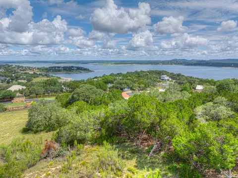 980 El Capitan Trl, Canyon Lake, TX 78133