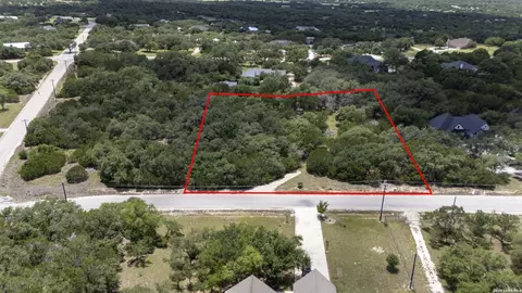 1061 Cielo Springs Dr, Blanco, TX 78606