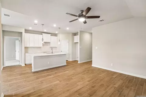 Living - 2803 Junction Bay, Converse, TX 78109 photo 4 of 6