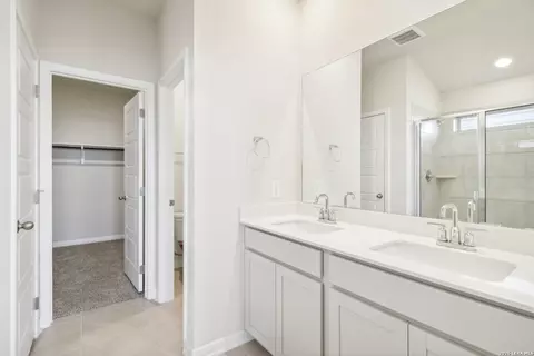 Entry Way - 2803 Junction Bay, Converse, TX 78109 photo 6 of 8