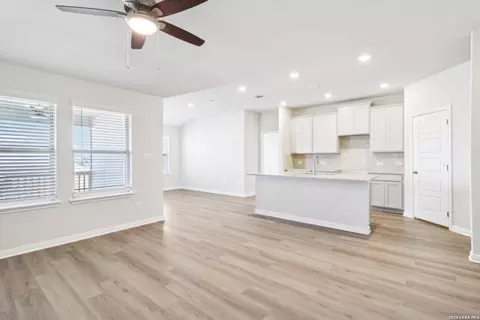 Living - 2803 Junction Bay, Converse, TX 78109 photo 1 of 4