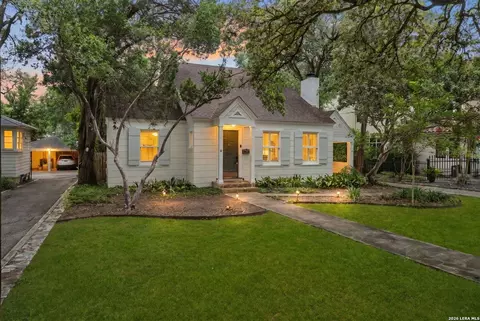 216 Tuxedo Ave, Alamo Heights, TX 78209