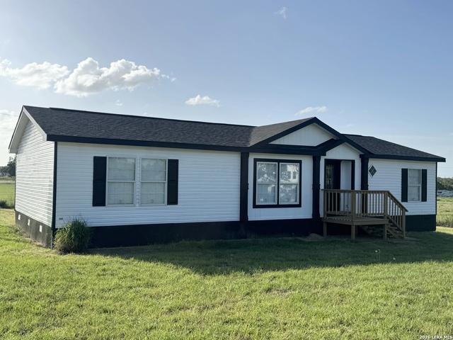 480 Brooks Ln, Poteet, TX 78065