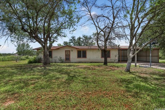2912 Brown, Jourdanton, TX 78026