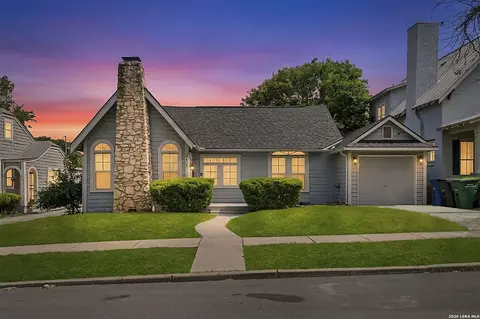 211 W Norwood Ct, San Antonio, TX 78212