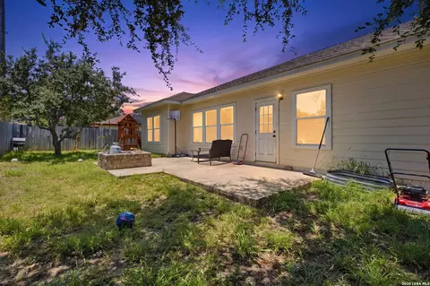 Other - 313 Howard Dr, Devine, TX 78016 photo 1 of 5