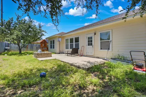 Other - 313 Howard Dr, Devine, TX 78016 photo 4 of 5
