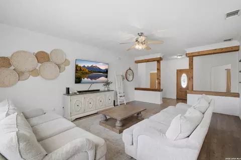 Living - 313 Howard Dr, Devine, TX 78016 photo 2 of 2