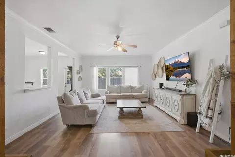 Living - 313 Howard Dr, Devine, TX 78016 photo 1 of 2