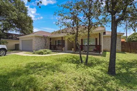 Exterior - 313 Howard Dr, Devine, TX 78016 photo 4 of 7
