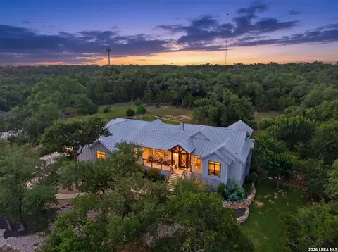 387 Curvatura, New Braunfels, TX 78132