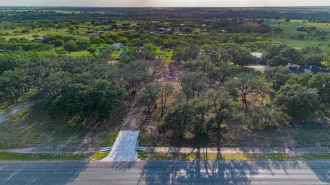 13117 N Hwy 16, Poteet, TX 78065