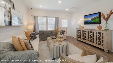 Living - 14514 Open Range Rd, Lytle, TX 78052 photo 1 of 2