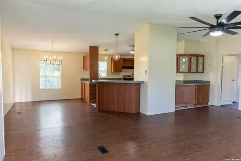 Living - 702 N 11th St, Junction, TX 76849 photo 1 of 2