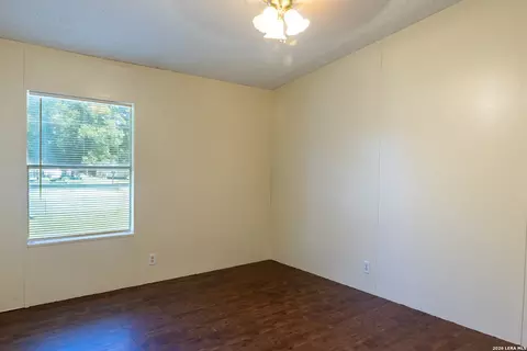 Bedroom - 702 N 11th St, Junction, TX 76849 photo 4 of 5